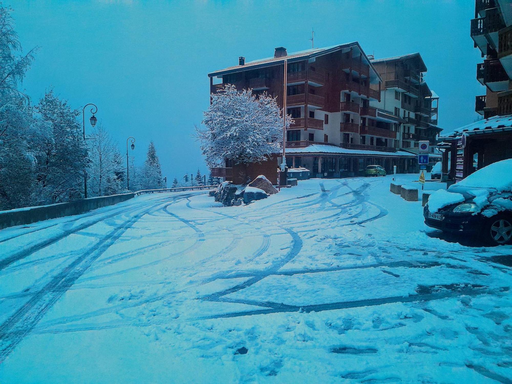 מודן Magnifique Studio Au Pied Du Telecabine D'Arrondaz Et Des Pistes De Ski מראה חיצוני תמונה